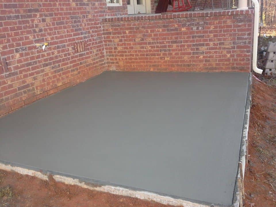 Concrete pad for hot tubs